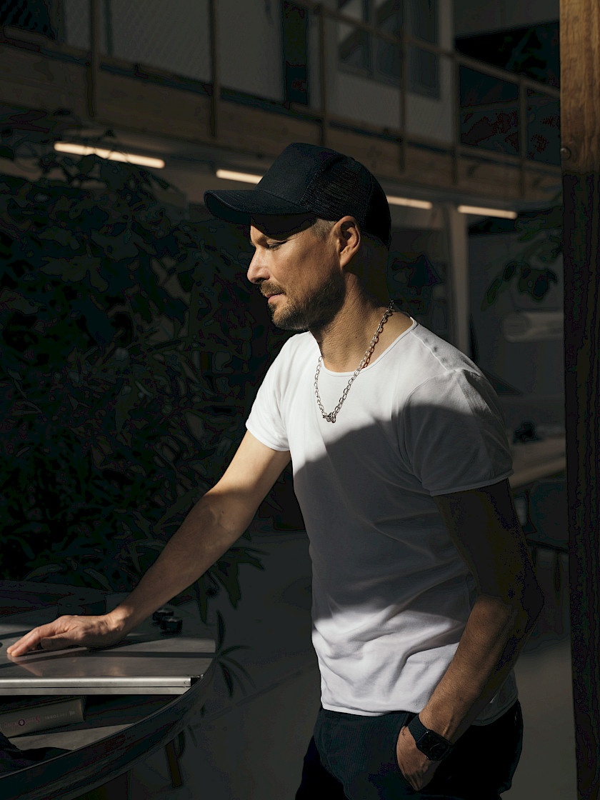 Stefan Diez, Industrial Designer & Founder of DIEZ OFFICE, speaker at the Wherever Whenever – Work Culture Festival 2026. Photo: © Matthias Ziegler