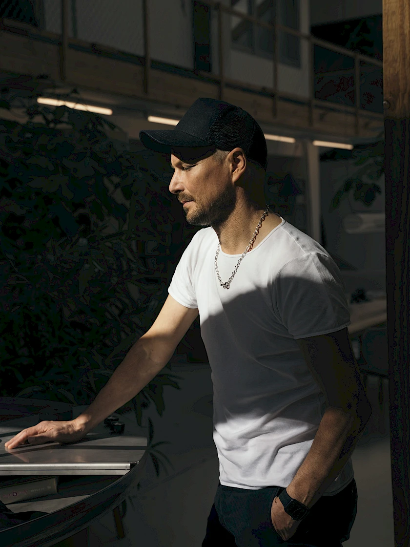 Stefan Diez, Industrial Designer & Founder of DIEZ OFFICE, speaker at the Wherever Whenever – Work Culture Festival 2026. Photo: © Matthias Ziegler