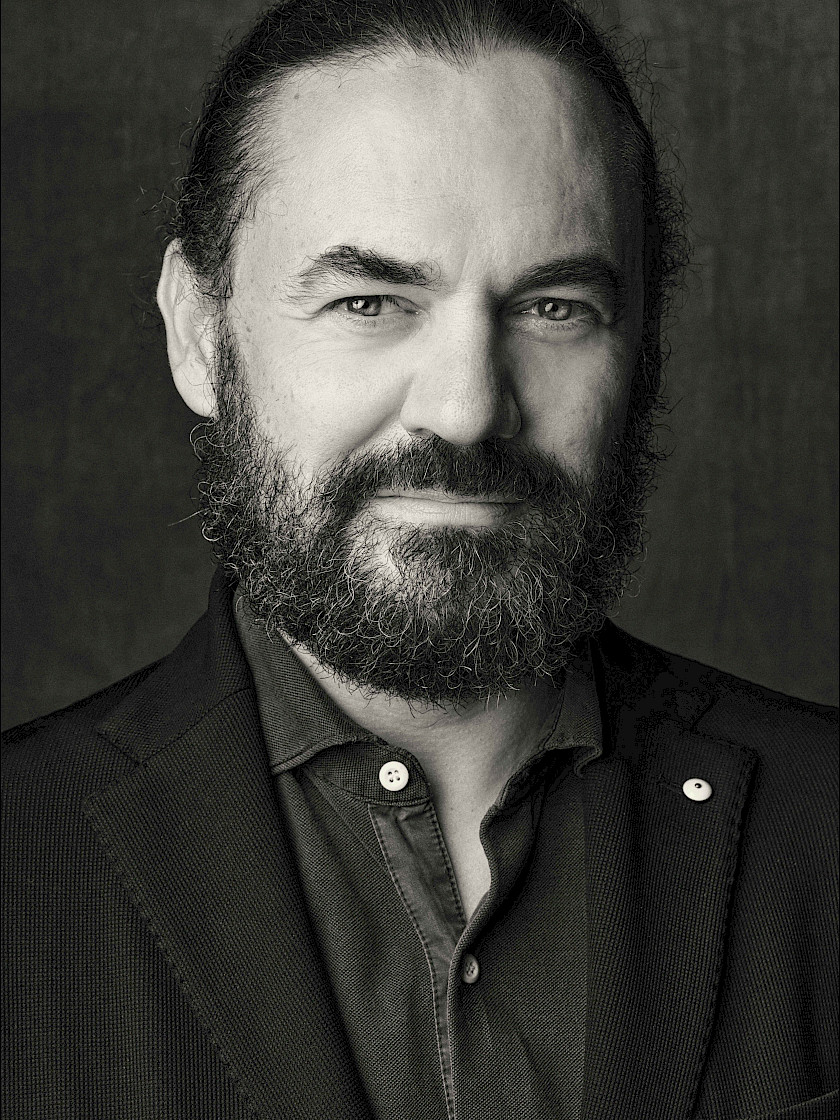 Alberto Zontone, Co-Founder & CEO of Studio Urquiola, speaker at the Wherever Whenever – Work Culture Festival 2026. Photo: © Settimio Benedusi