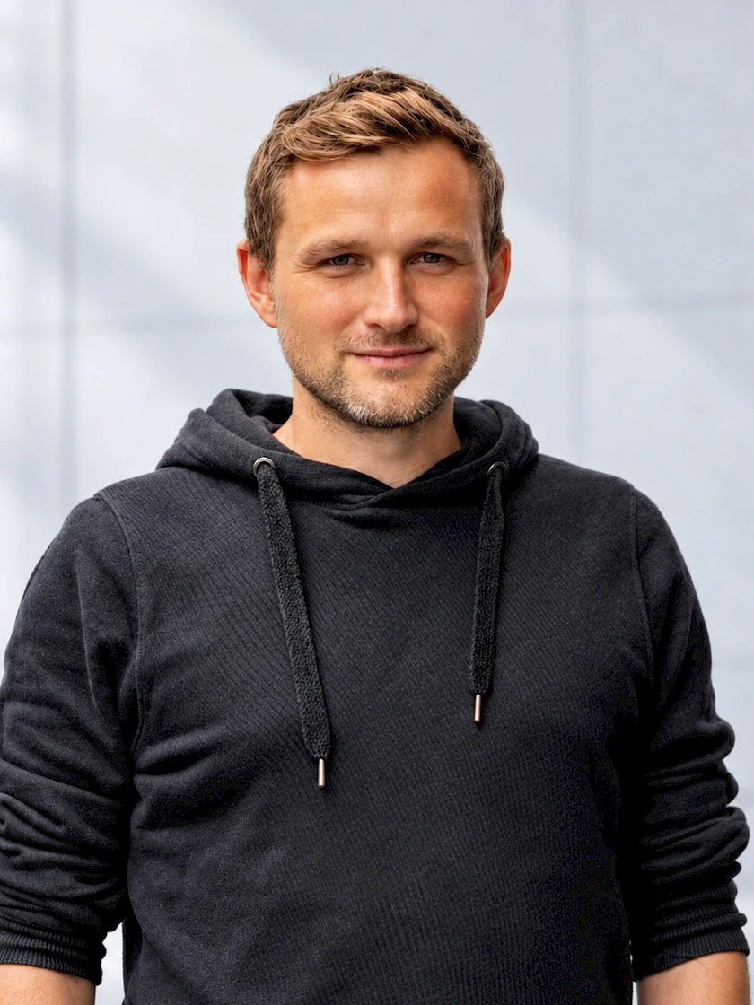 Valentin Angst, Managing Director at intensor GmbH, speaker at the Wherever Whenever – Work Culture Festival 2026. Photo: © Valentin Angst