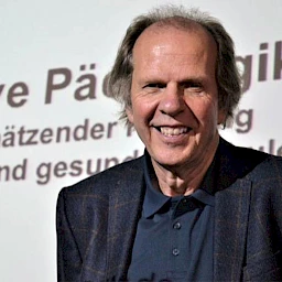Prof Dr Olaf-Axel Burow