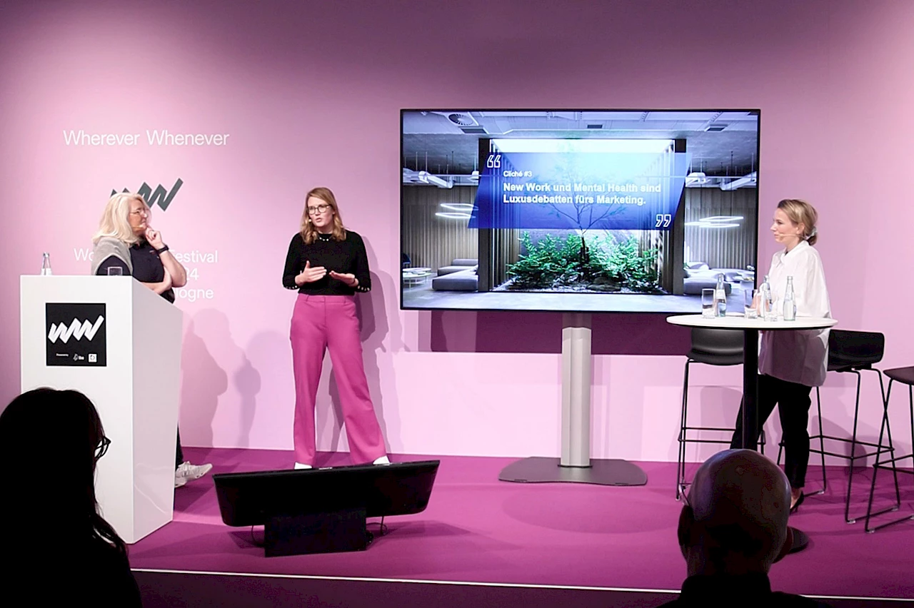 Rebecca Haubenreisser (Festo) und Tamara Braun (SAP) unter der Moderation von Mona Jung (Horváth & Partner) auf dem Work Culture Festival