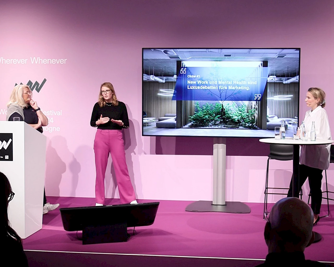 Rebecca Haubenreisser (Festo) und Tamara Braun (SAP) unter der Moderation von Mona Jung (Horváth & Partner) auf dem Work Culture Festival