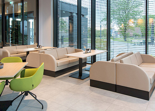 2do Stuhl, base4 Tischgestell, Manhattan Loungesofa