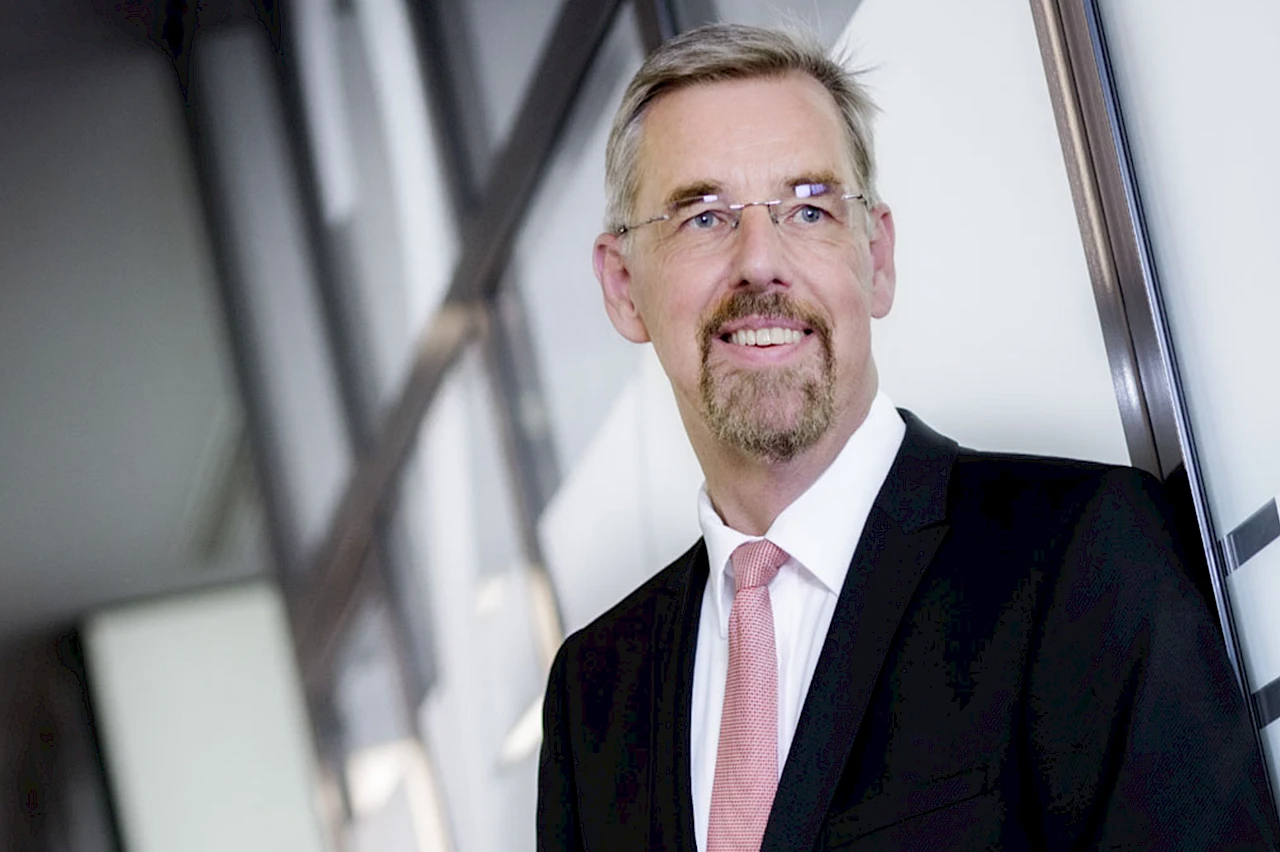Licht- und Workplace-Experte Heiner Hans. Bild: TRILUX