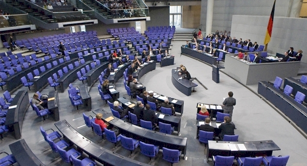 Deutscher Bundestag, Berlin; <br>Bildquelle: ullstein bild – Christian Bach